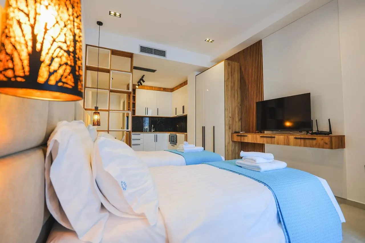 Jad Rooms Sarandë 0*,