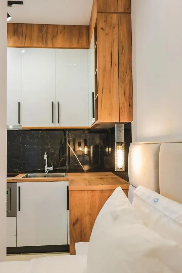 Jad Rooms Sarandë 0*,