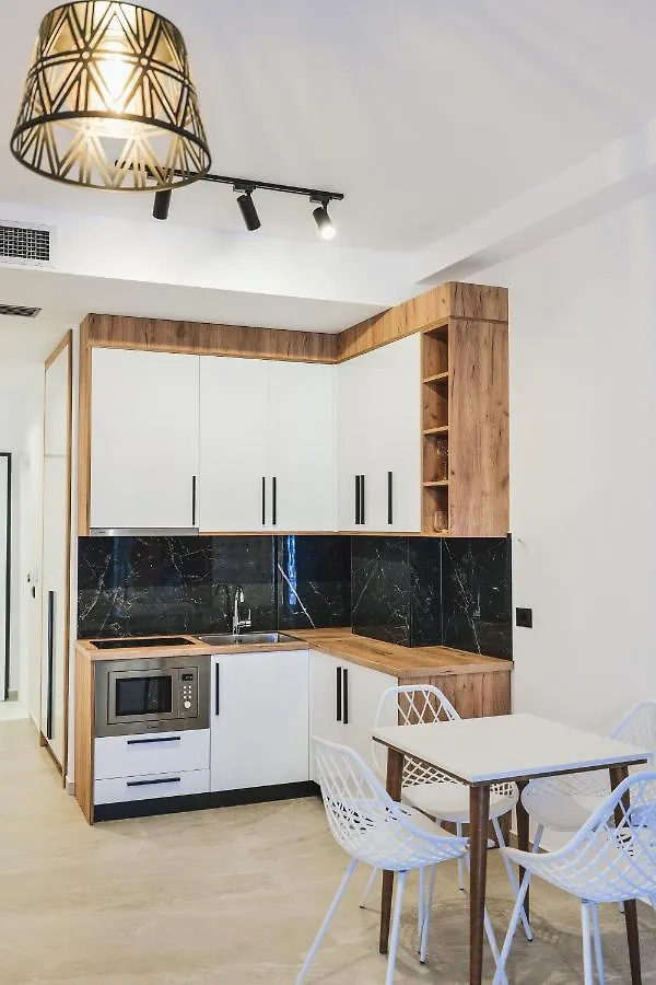 Jad Rooms Sarandë Appartement